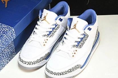 3 Jordan Wizards CT8532-148 0816